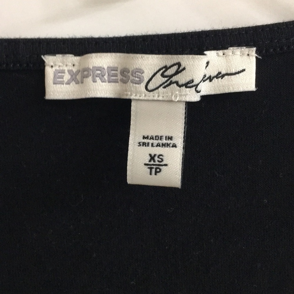 Express V Neck Top - Picture 4 of 5